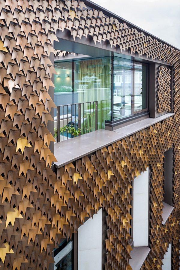 Leaf-Inspired-Contemporary-Facade-2