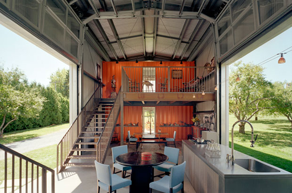 Living-In-A-Shipping-Container-5