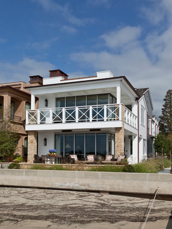 Lovely Bayside House In California (11)