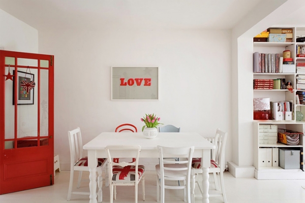 Lovely-Red-And-White-In-This-London-House-5