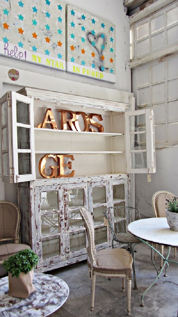 Lovely-Vintage-Interior-Store-10