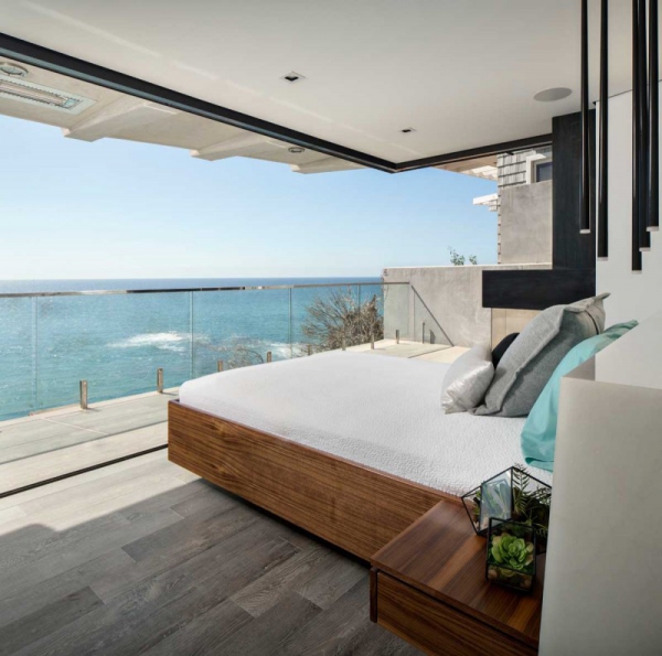 Luxurious Clifftop House In Laguna Beach (22)