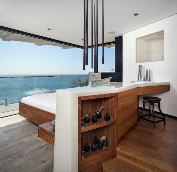 Luxurious Clifftop House In Laguna Beach (24)