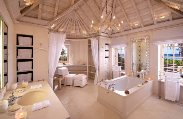 Luxurious-White-Villa-6