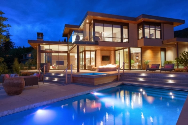 Luxury-House-In-Canada-Has-A-Large-Price-Tag-14