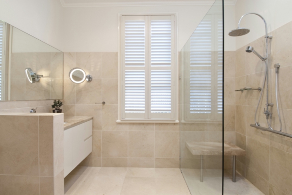 Making Your Bathroom Look More Spacious With A Glass Shower (3)