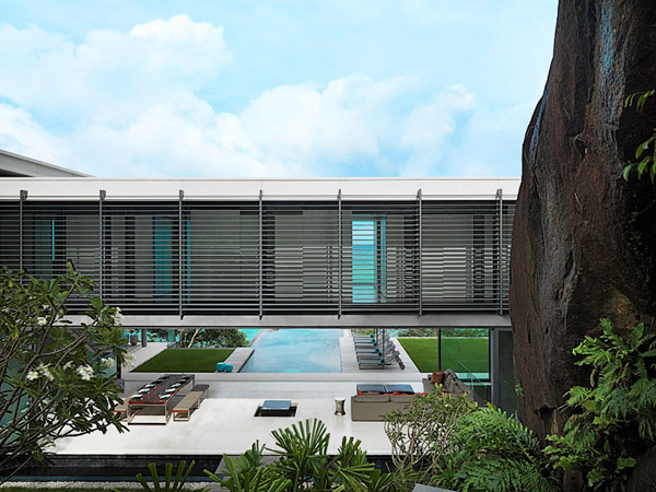 Modern-House-Set-On-A-Hill-In-Phuket-2