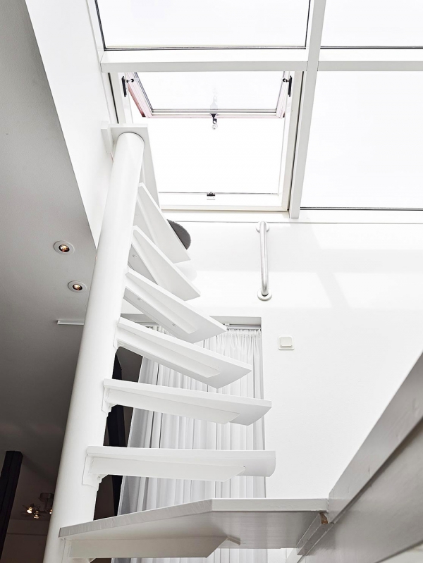 Stunning White Loft (6)