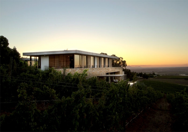 Modern Vineyard Villa In The Motherland  (16).Jpg