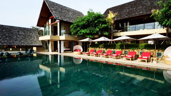 Natural Elements And Colors Stun At This Exotic Retreat (1)