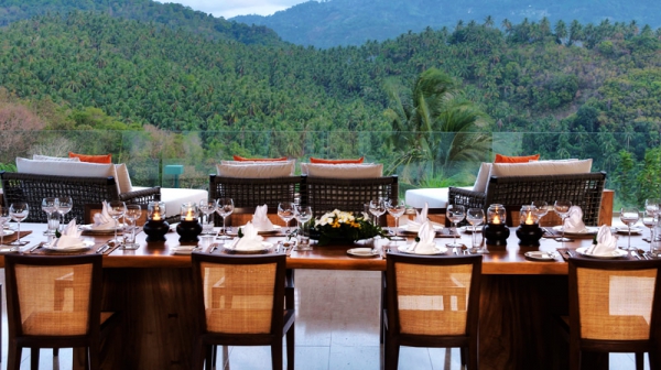 Natural Elements And Colors Stun At This Exotic Retreat (24)