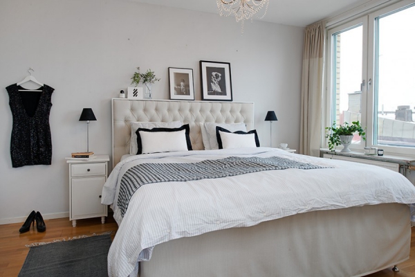 Nordic-Home-With-Simple-Monochrome-Interior-11