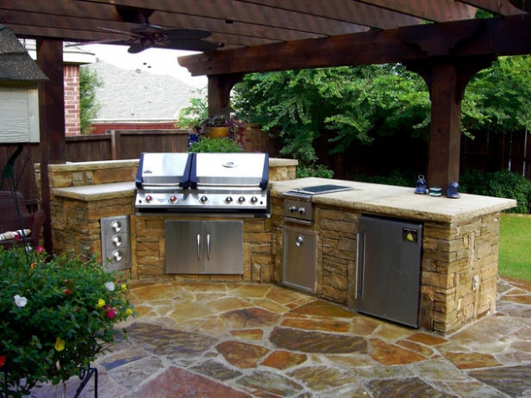 Outdoor-Kitchens-7