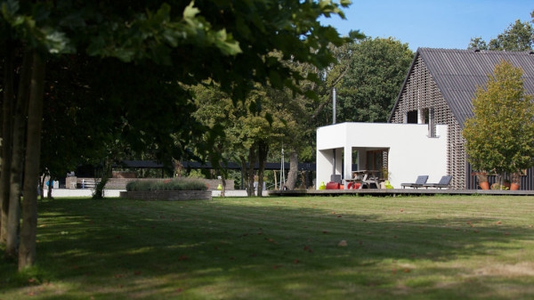 Modern Country Farmhouse Netherlands (3)