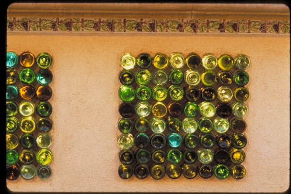 Recycled-Wine-Bottles-With-Style-12