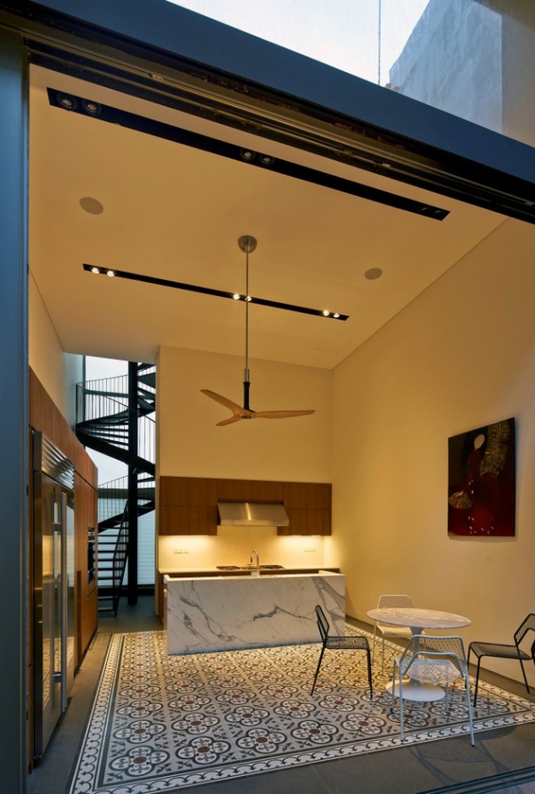 Contemporary Spacious Home (5)