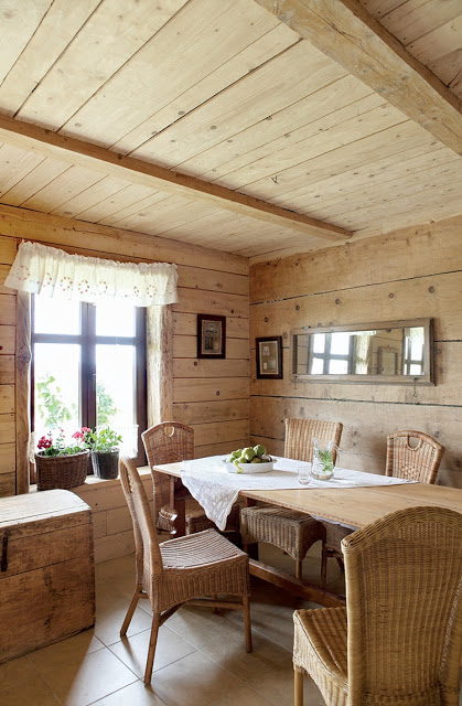 Romantic-Wooden-Cottage-4