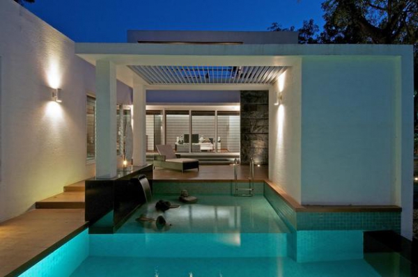 Serenity-And-Class-In-This-Minimalist-Bungalow-10