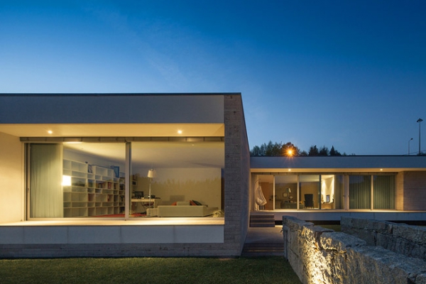 Single-Storey-House-In-Portugal-Will-Blow-Your-Mind-19