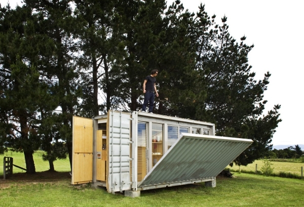 Sleek-And-Beautiful-A-Container-Home-2