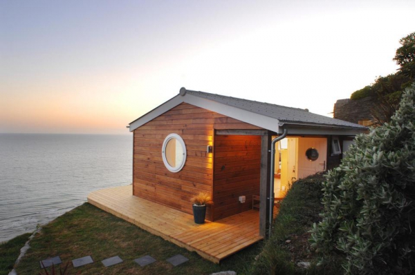 Small beach house with a stance (19).jpg