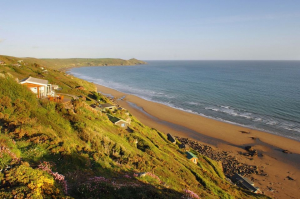 Small beach house with a stance (2).jpg