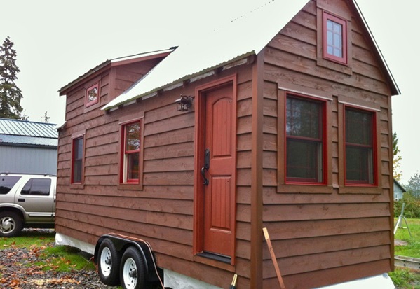 small-house-on-wheels-2