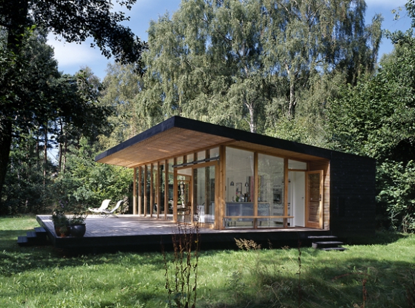 Modern Forest Cabin (1)