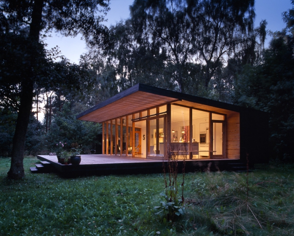 Modern Forest Cabin (6)