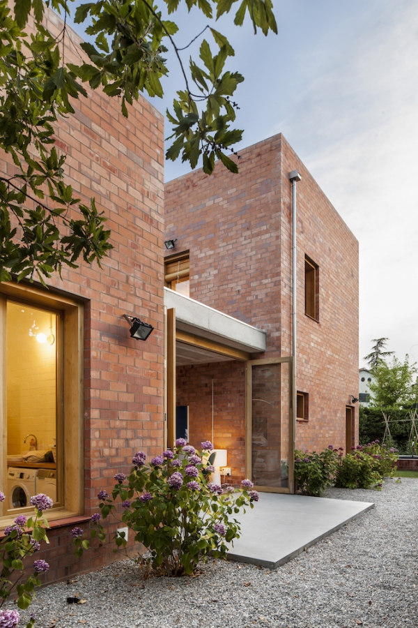 Spanish Brick House 1101 (15)