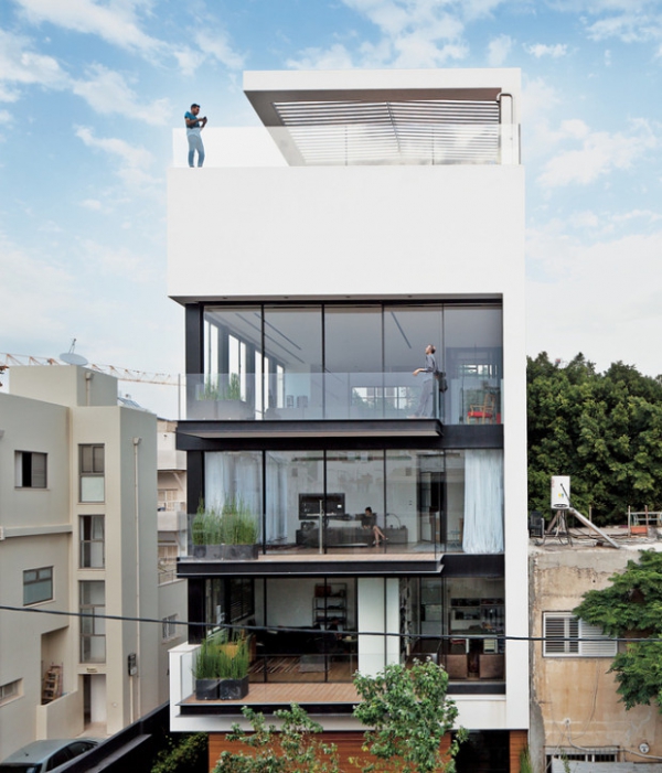 Striking-Tel-Aviv-Town-House-1