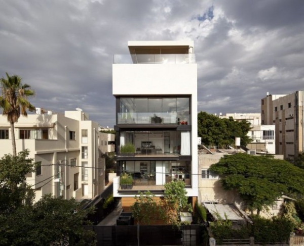 Striking-Tel-Aviv-Town-House-2