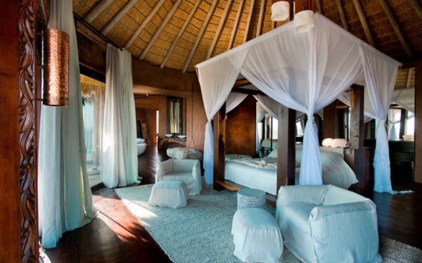 Stunning-African-Villa-Offers-Space-And-Comfort-10