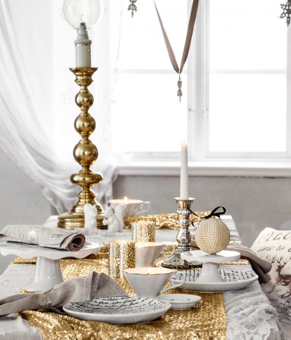 Stunning-And-Contemporary-Holiday-Decor-6