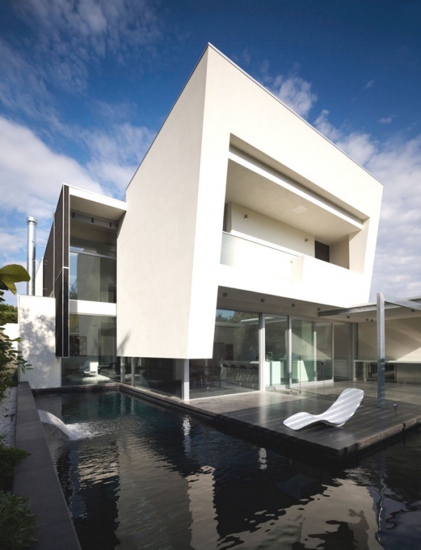 Stunning-Australian-Contemporary-Minimalist-House-1