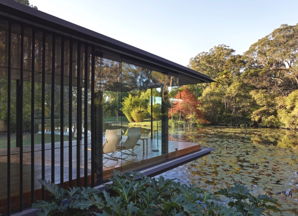 Stunning Glass Pavilion Offers Perfect Mini Spa Retreat (1)