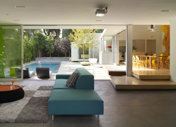 Stunning-Modern-Hollywood-Residence-4