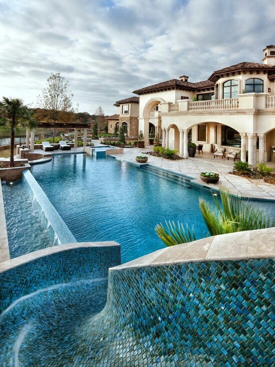 Stunning Swimming Pools 3