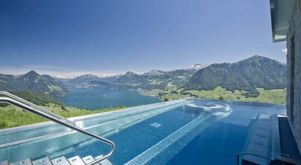 Stunning Swimming Pools 9