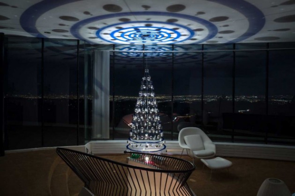 Contemporary Christmas Tree (4)