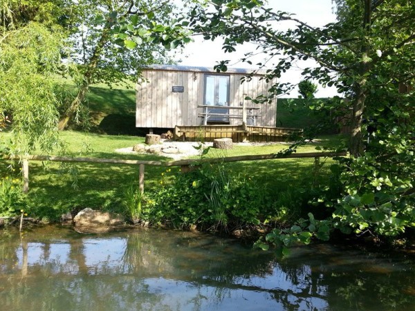 Stylish Country Cabin In England (8)