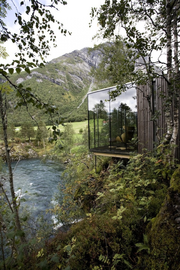 Minimalist Natural Hotel Norway (6)