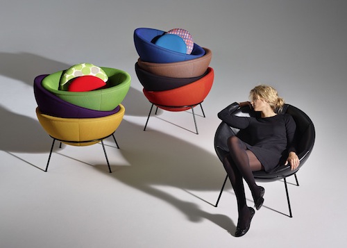 Bowl-Chair-By-Lina-Bo-Bardi-Reissued-By-Arper_Dezeen_Ss_22