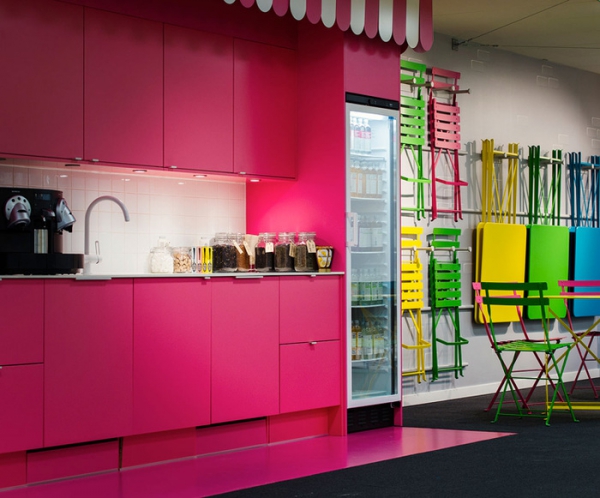 Colorful Office Design (11).Jpg