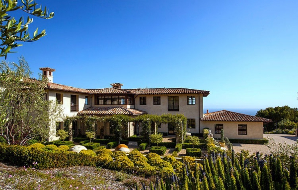 The Malibu House A Tuscan Romance Revived (1)