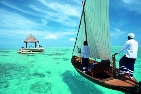 The-Surreal-Taj-Exotica-Resort-In-The-Maldives-2