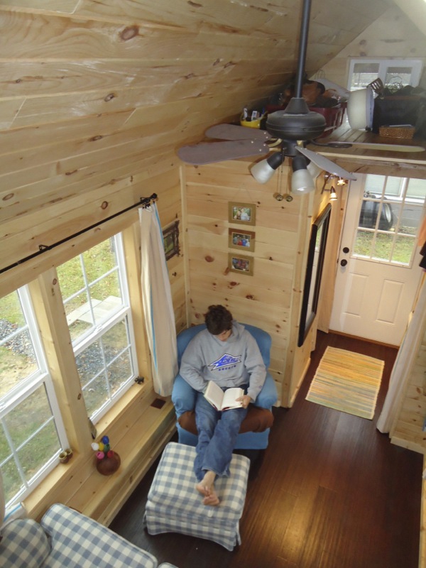 This Adorably Tiny Home Is Surprisingly Spacious (4)