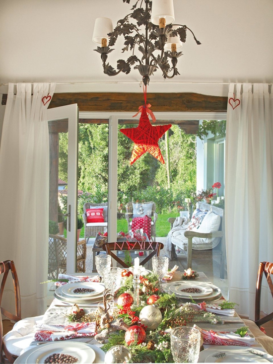 This-Home-Is-A-Christmas-Dream-14