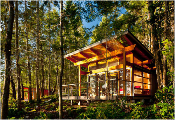 This-Timber-Home-Provides-The-Perfect-Summer-Retreat-1