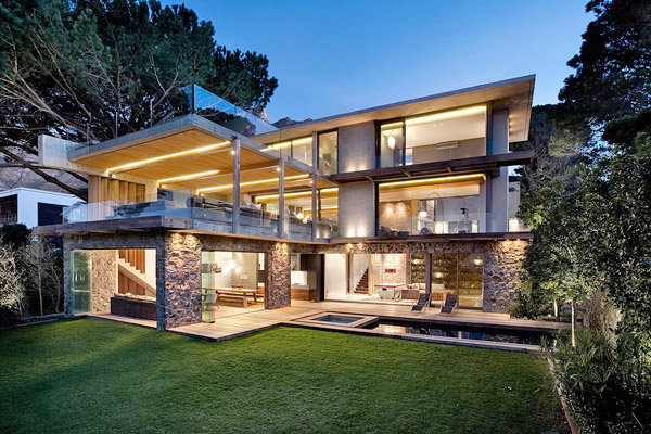 Luxury-Family-House-In-South-Africa-1